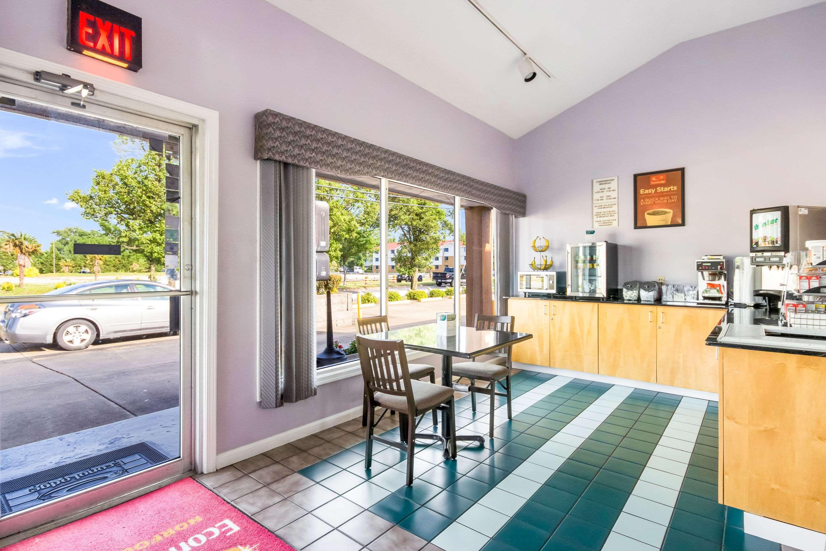 Econo Lodge Little Creek Норфолк Экстерьер фото